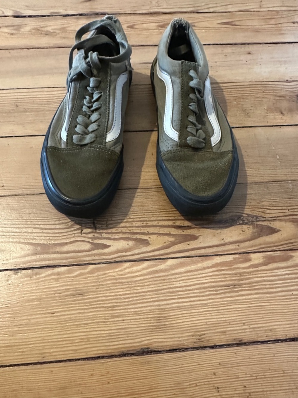 Green VANS Suede & Canvas Sneaker with Black Sole Olive/White W 7.5  M 6  EU 38